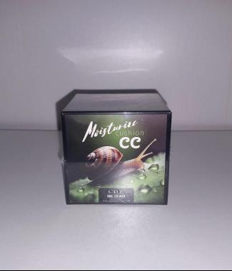 Maquillaje CC con baba de caracol