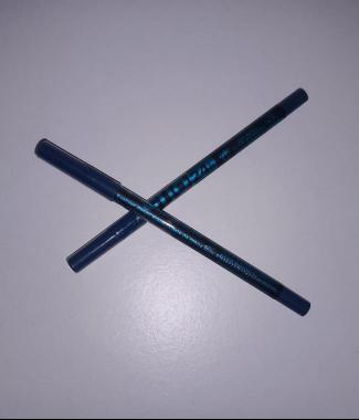 Lápiz de ojos color Azul